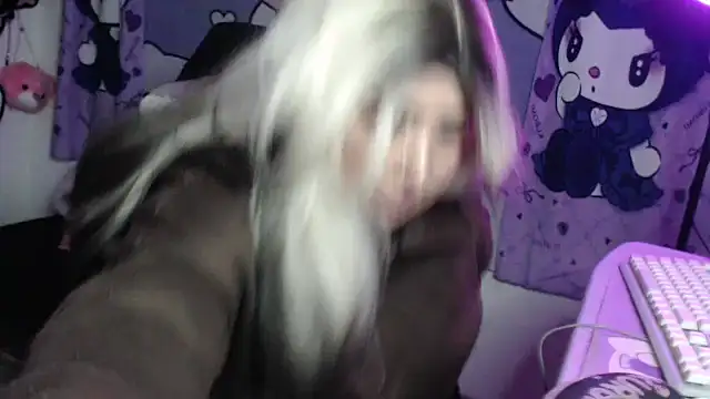 lussyevans24 online show from May 28, 3:26 am