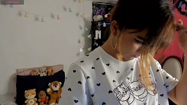 kittyzenn online show from September 17, 7:45 pm