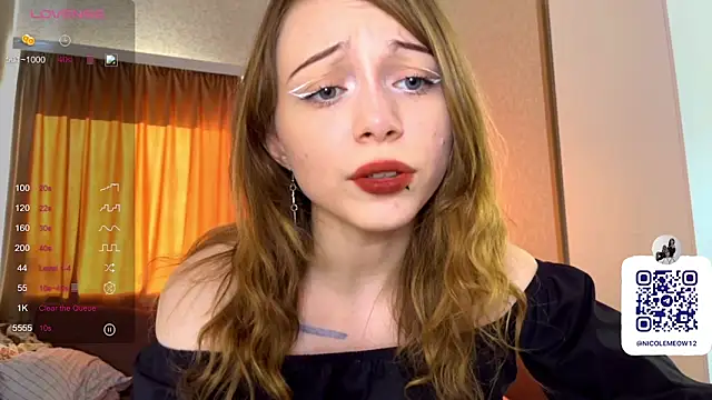  SofiaBrown online show from April 25, 1:41 pm