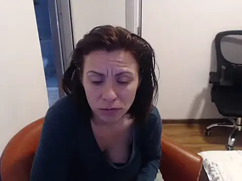 Emmatoo online show from March 22, 9:21 pm