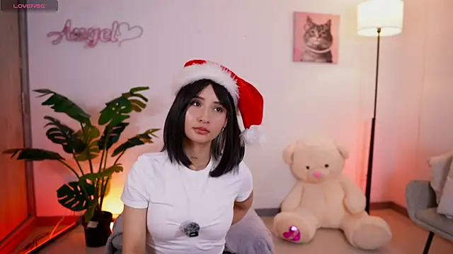 Angeeel  online show from December 17, 4:05 am