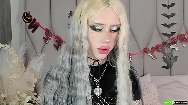 Joy Barker online show from October 22, 1:38 pm