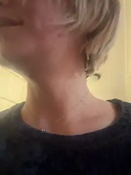 tanyagrey online show from November 3, 8:18 am