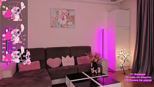 SweetAmeliaaa online show from December 18, 9:19 pm