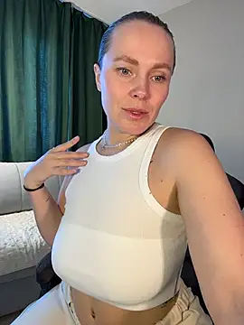 Charming Daphny online show from February 27, 9:31 am