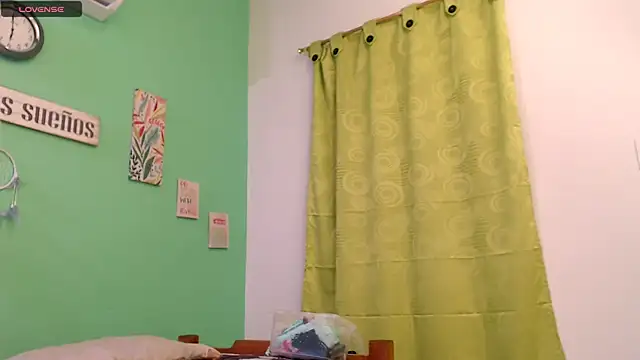 alisontitsmilk19 online show from October 27, 1:45 am