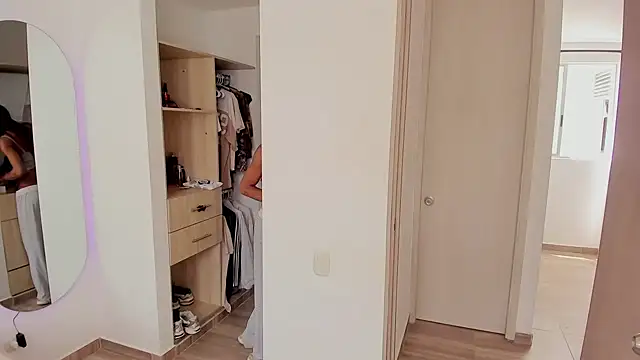 rose scottt online show from September 28, 3:50 pm