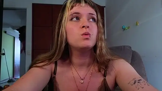 NEXT DOOR GIRL  online show from March 16, 10:24 pm