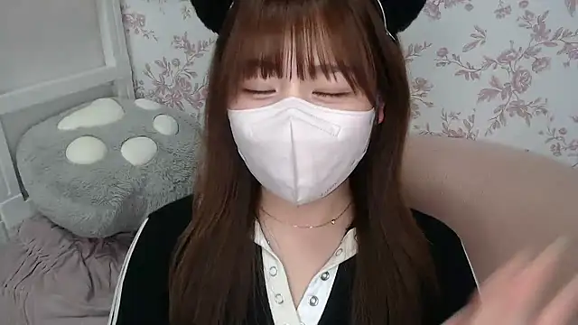 mei hosina online show from February 22, 3:57 pm