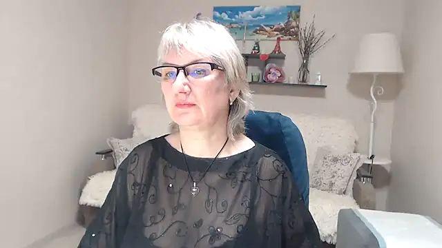 FleurMays online show from April 13, 10:16 am