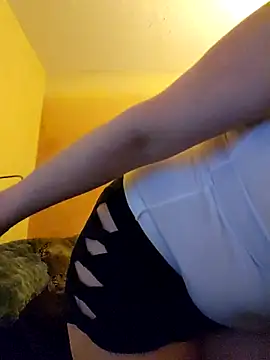 lilyhornyhousewife online show from September 21, 9:30 am