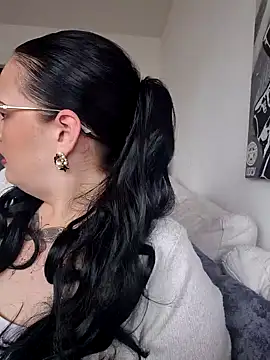 Jujuicy 97 online show from March 24, 8:20 am