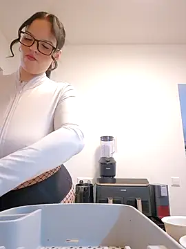 Jujuicy 97 online show from February 15, 9:08 am