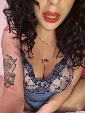 Sweet-diamondxxx online show from October 3, 10:37 pm