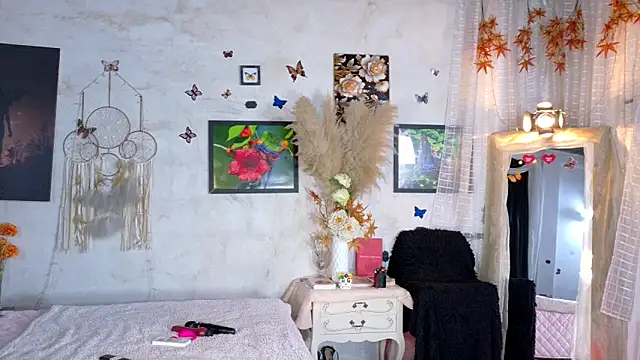 Kyara Queen online show from April 11, 6:44 pm