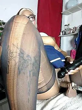 Lilithcaballero online show from November 1, 5:22 am