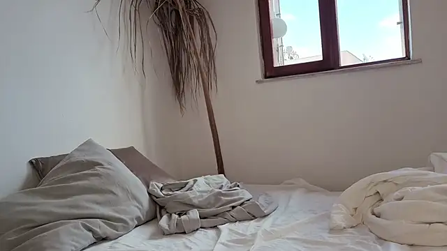 my lina online show from October 6, 9:26 am