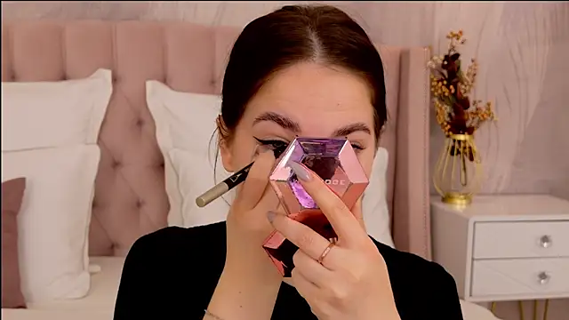 DeniseReese online show from October 21, 3:10 am