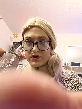 sissytrapdolly24 online show from November 25, 1:13 pm