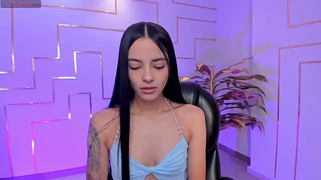 HannahJamesX online show from September 9, 5:46 pm