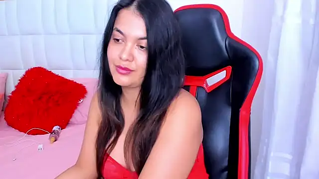 MadelineJackson online show from September 14, 4:21 am