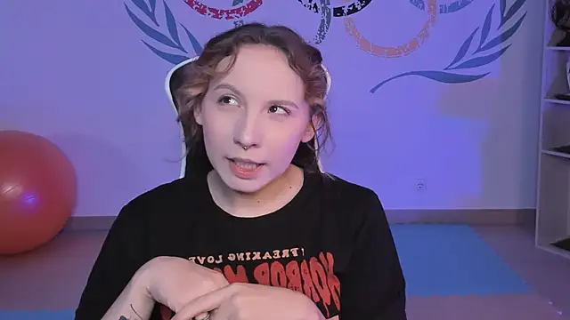 JasmineMilko online show from October 2, 5:34 am