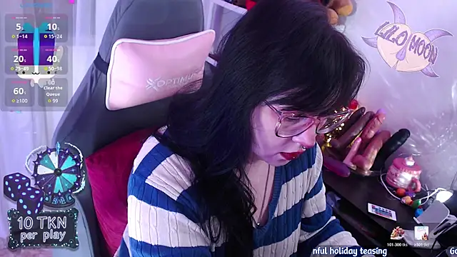 LiloMoon69 online show from December 17, 2:10 pm