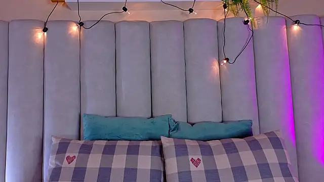 EngelStone online show from October 3, 8:03 pm