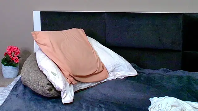 SweetTaya33 online show from September 27, 5:47 am