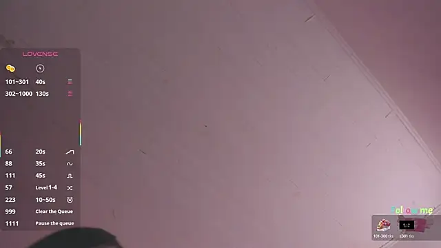 TiffanyWright online show from November 27, 1:25 pm