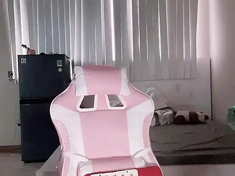 family196 online show from February 10, 10:07 am