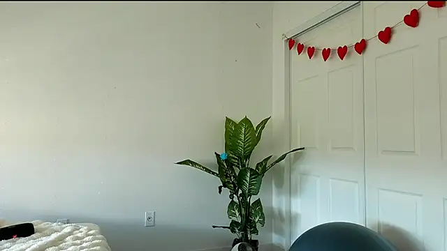 Sapphir3xoxo online show from March 4, 2:45 pm