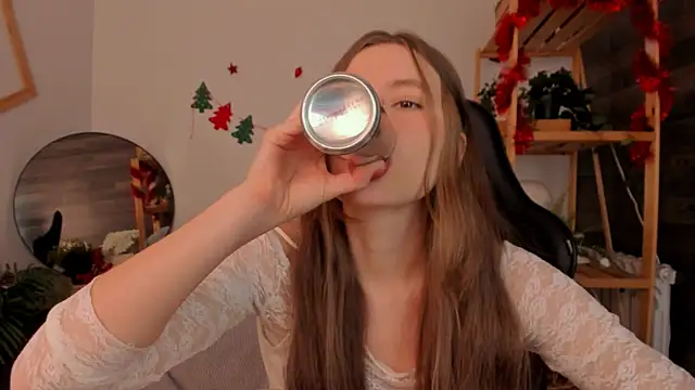 MaryannSoftt online show from December 14, 4:35 pm