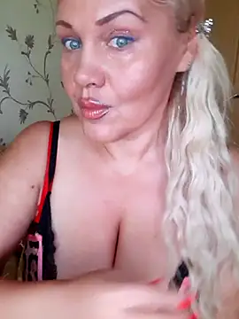 IsabellaBoni online show from September 14, 6:11 am