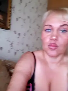 IsabellaBoni online show from September 16, 6:32 am