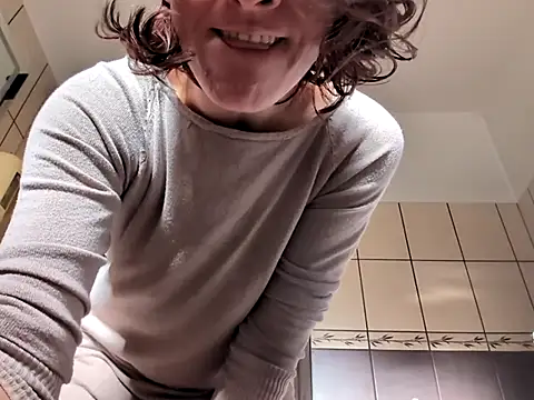 Milky hairy mommy online show from September 29, 6:51 am