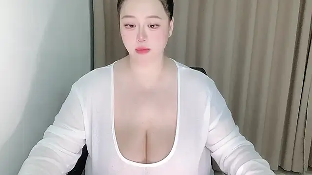 -Umail- online show from April 14, 1:44 pm