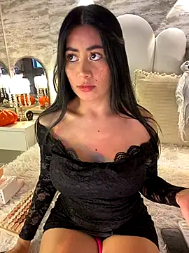  MadiLee  online show from October 19, 2:57 am