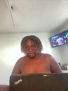 LillShayy online show from November 5, 2:00 pm