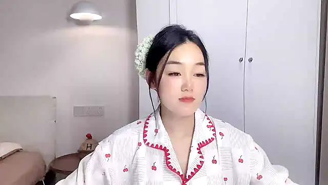 cloud8822 online show from April 29, 2:09 pm