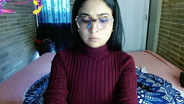 helenacyruss online show from October 14, 7:05 pm