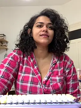 Curvydesifromgermany online show from September 18, 10:47 am