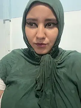 hannahayat online show from July 17, 7:28 pm