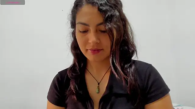 sofiaparker8 online show from November 15, 10:33 pm