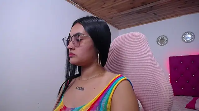 kathe-mills235 online show from December 3, 3:25 pm