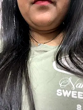 smile pretty online show from October 13, 4:20 pm