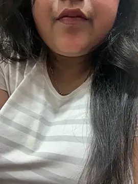 smile pretty online show from February 27, 5:35 pm