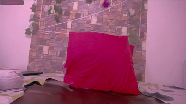 CrazyRousex online show from September 25, 3:55 pm