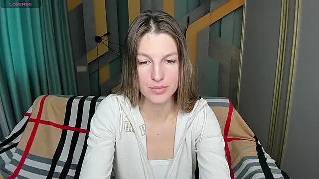 EmilyWalkeri online show from October 13, 7:11 am