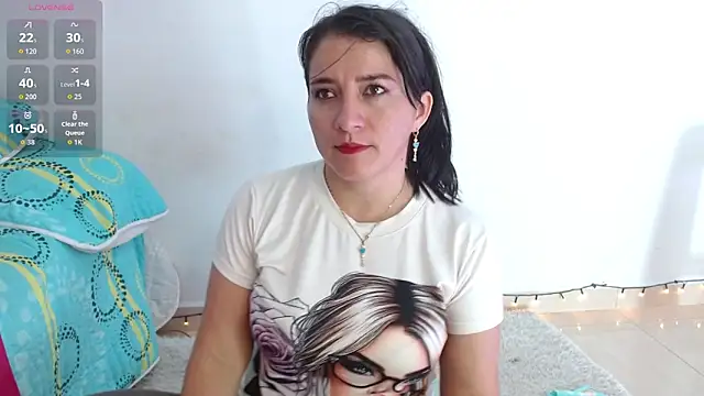 Emelyross  online show from March 16, 8:57 pm